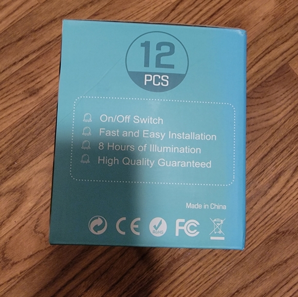 NIB 12 pack Solar Outdoor LED Lights - Picture 4 of 11